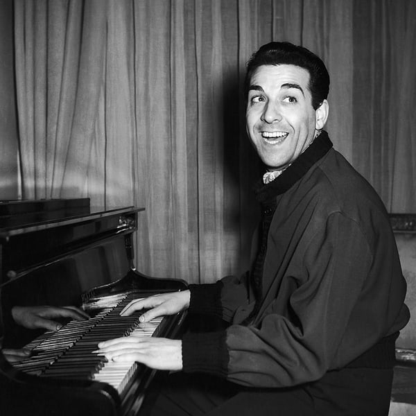 Luis Mariano