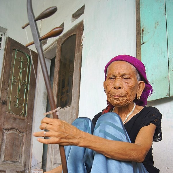 Hà Thị Cầu